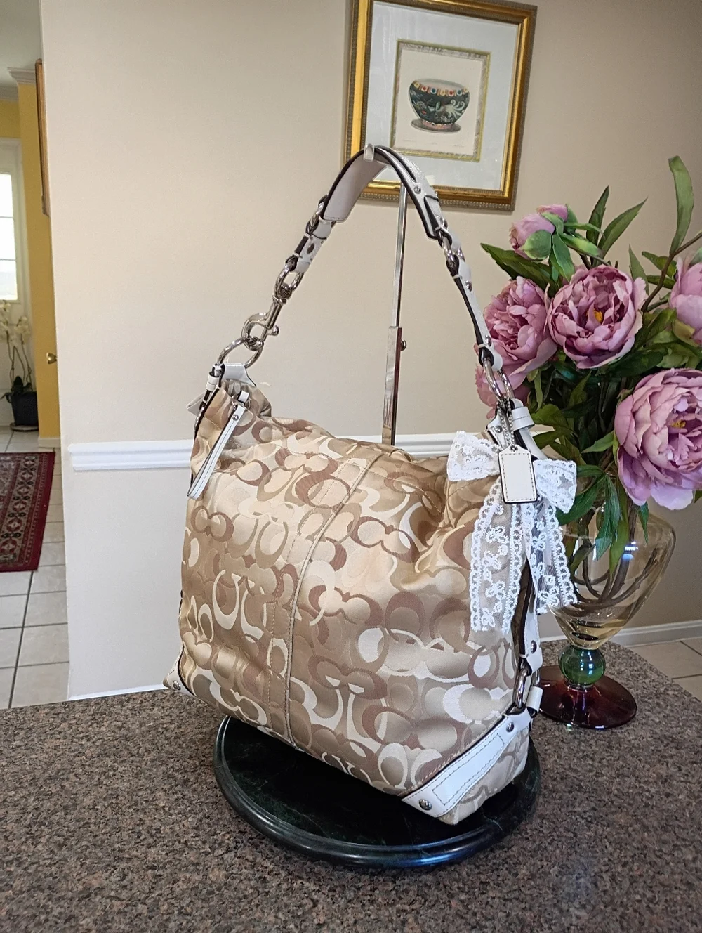 NWT Coach Opt Signatire Carly Hobo